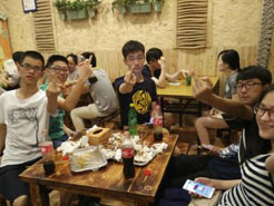 万秀烧烤加盟,学烧烤技术,开烧烤店多少钱疯狂烤翅加盟